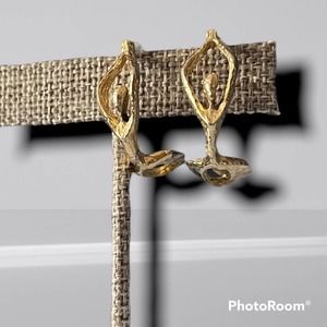 Dancer Ballerina Gymnast Figure Hoop Bonze Tone Earrings